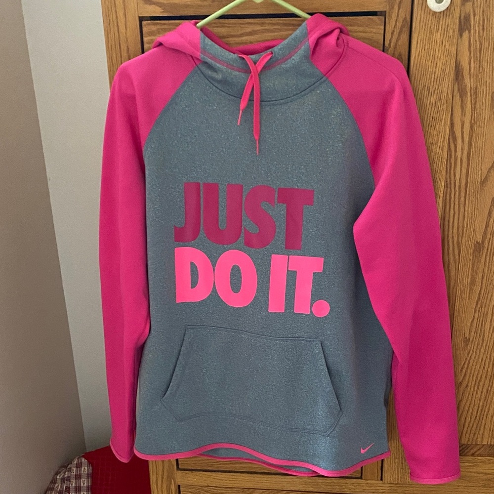 Women’s sweatshirt